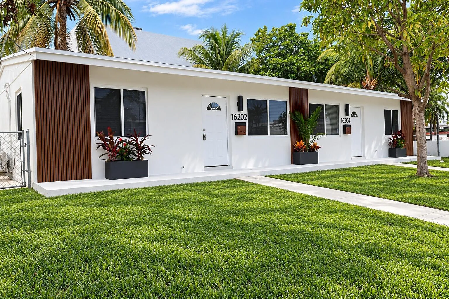 2 bed, 1.0 bath, 700 sqft, $2,650 — Photo 1