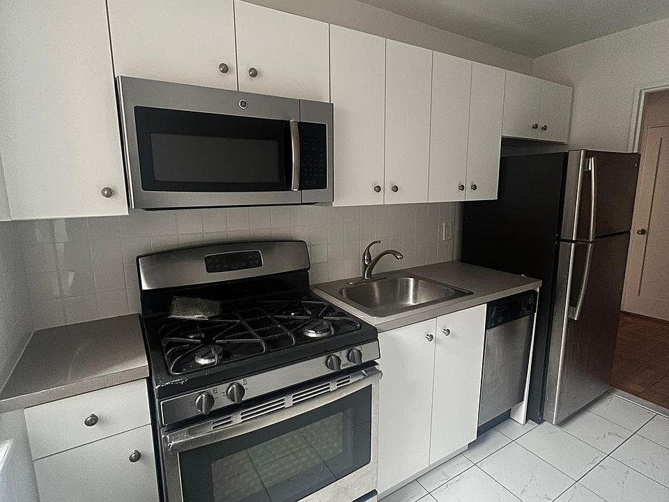 1st image of 8248 135th St #3D