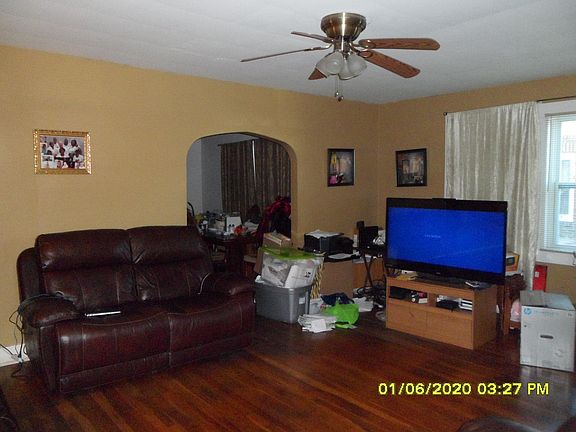 3rd image of 2541 Linden Ave