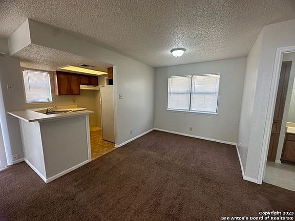 4th image of 6303 Cambridge Dr APT 1