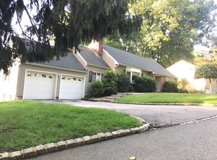 12 Woodlawn Dr, Morristown, NJ 07960
