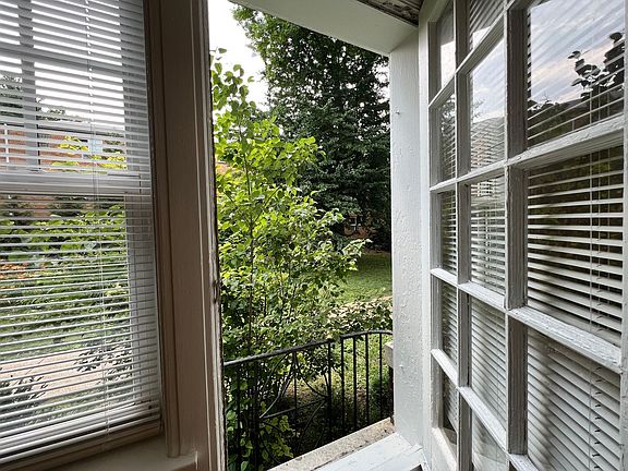 4th image of 4133 Magnolia Ave #4141A