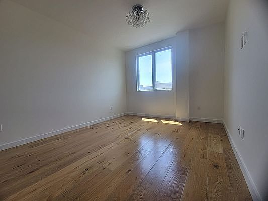 1st image of 2652 E 21st St #6