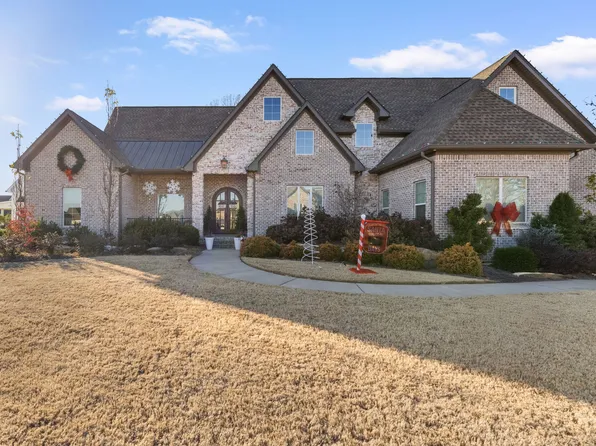 204 Carron Ln, Tuscumbia, AL 35674