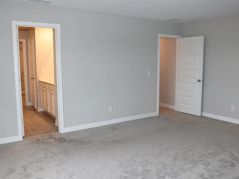 2704 Grassy Branch Dr — Photo 7