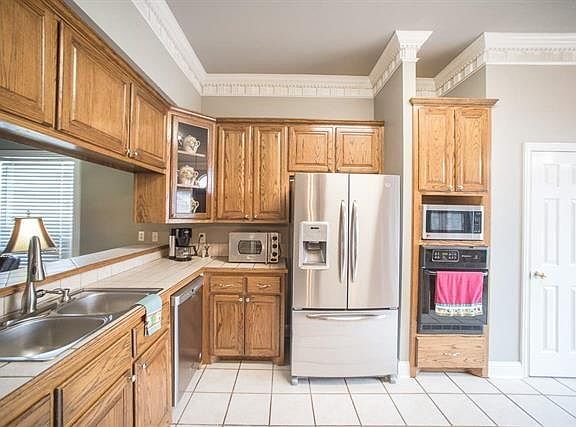 5th image of 3330 Darnell Dr