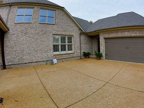 3rd image of 5231 Adagio Ln