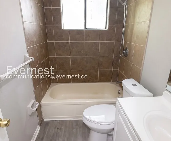 596 Crestmont Ct — Photo 9