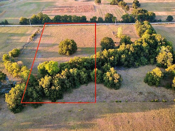 2nd image of 2 E 2060th Rd
