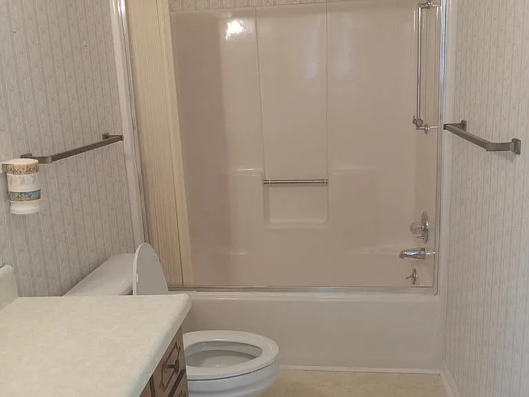 2243 Oakgrove Cir — Photo 29