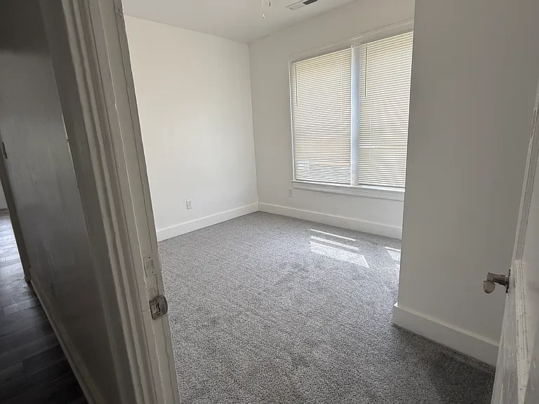 15203 Kinsman Rd #3 — Photo 10