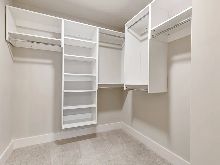 Walk-in Closet
