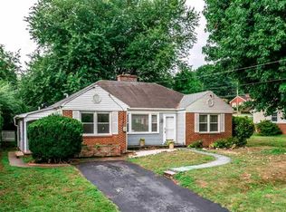 1836 Monticello St, Waynesboro, VA 22980
