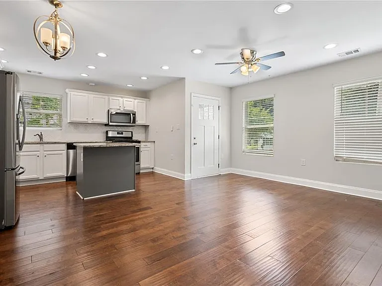 2952 Palm Dr — Photo 12