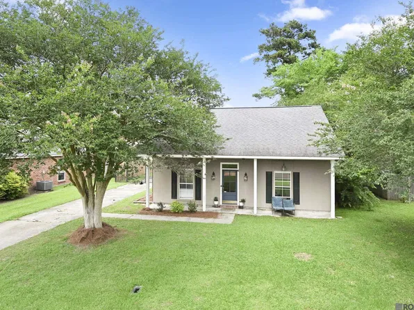 9231 Jordan Dr, Denham Springs, LA 70726