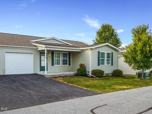 2nd image of 115 Lily Pearl Dr