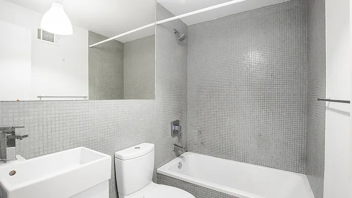 Rented by Nooklyn NYC LLC | media 56