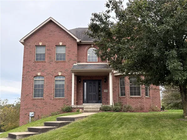 137 Robinson Dr, Pittsburgh, PA 15236