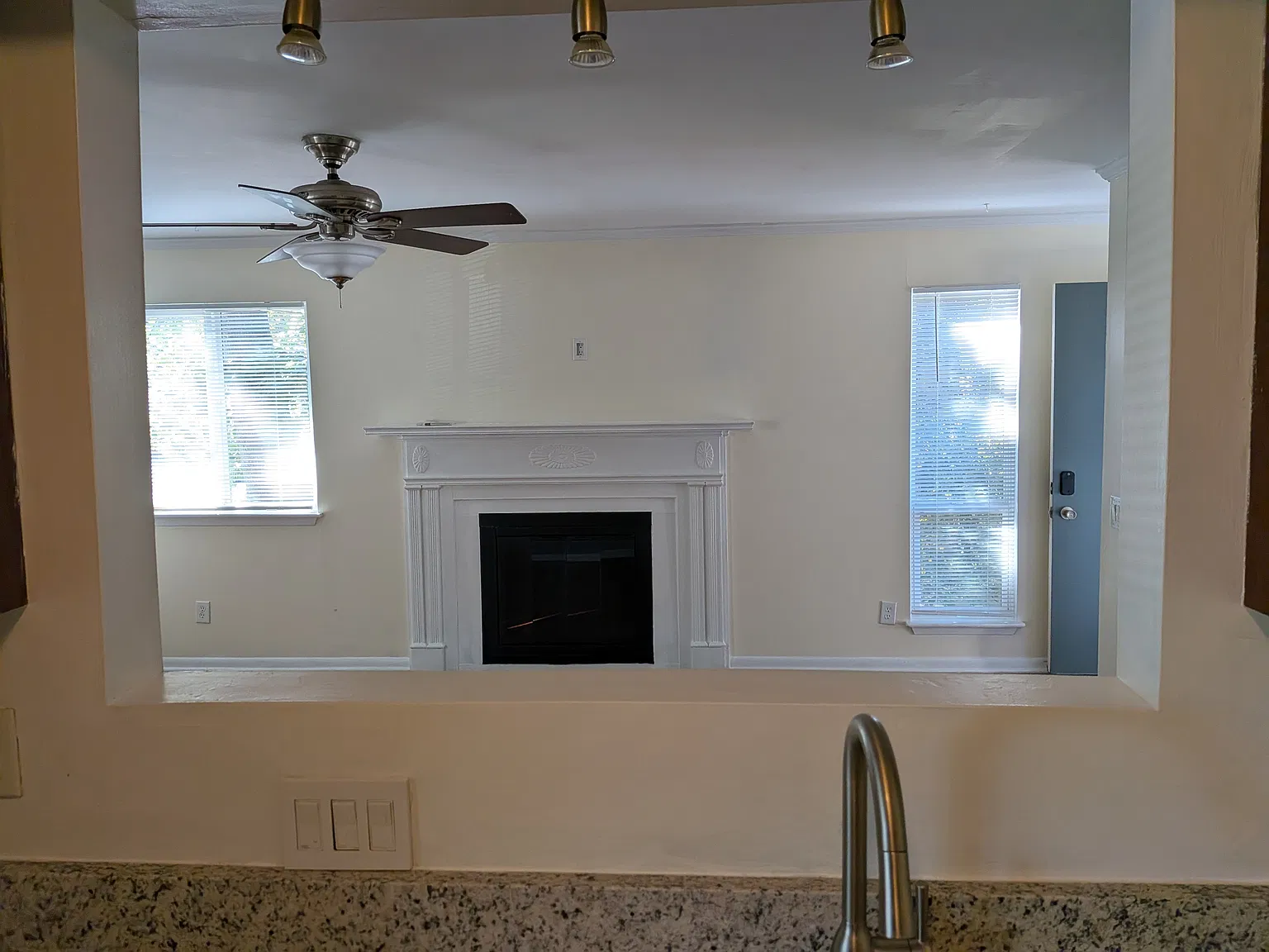 1 bed, 695 sqft, $1,350 — Photo 4