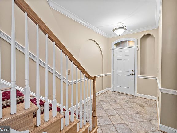 5th image of 5237 Bessley Pl