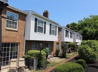 20990 Detroit Rd APT 6, Rocky River, OH 44116