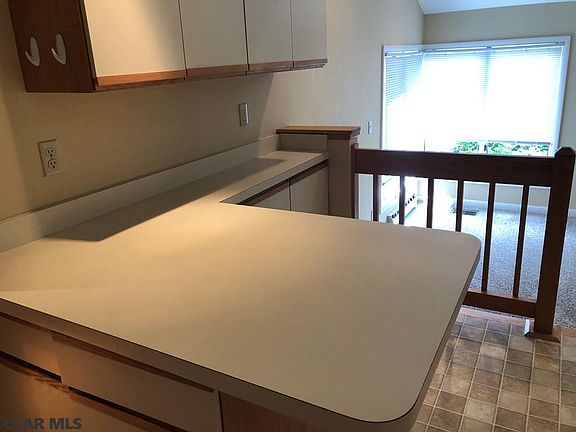 4th image of 1716 Woodledge Cir