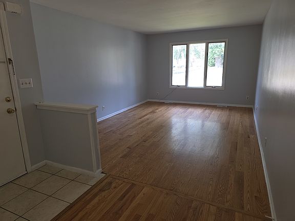5th image of 206 Webster St #206