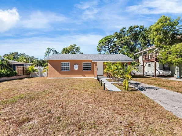 1517 Gray St S, Gulfport, FL 33707