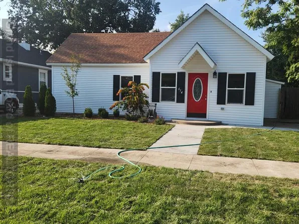 614 W 9th St, Grand Island, NE 68801
