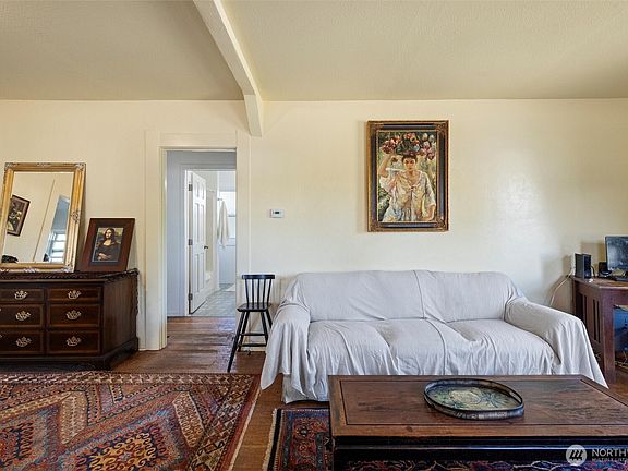 5th image of 1228 E Alder Street