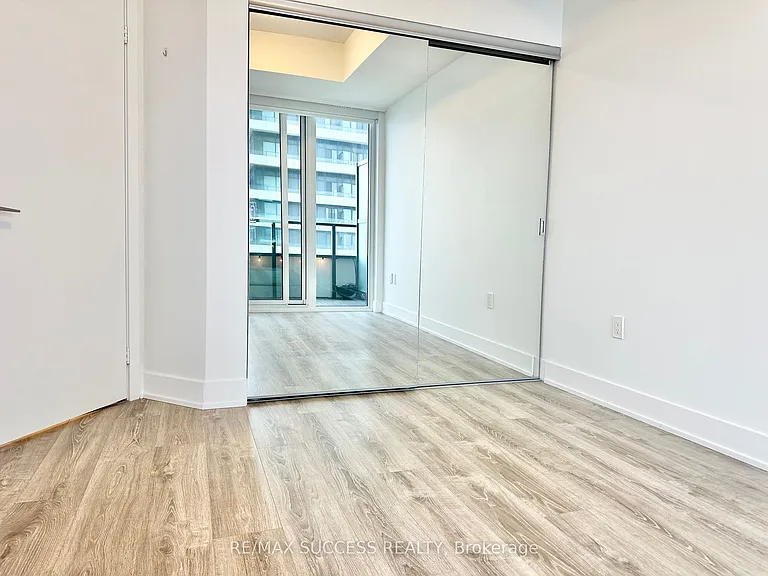 30 Shore Breeze Dr #2617 — Photo 18