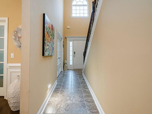 4th image of 115 Brandy Wine Ct