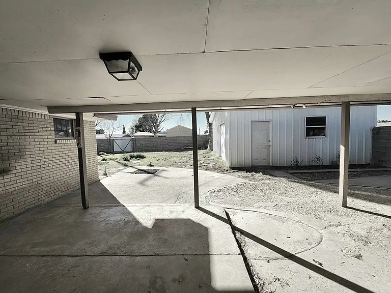 2905 Byron Ave — Photo 7