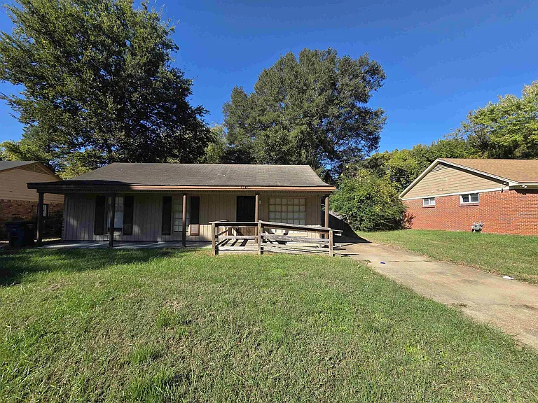 4573 Appleville St — Photo 2