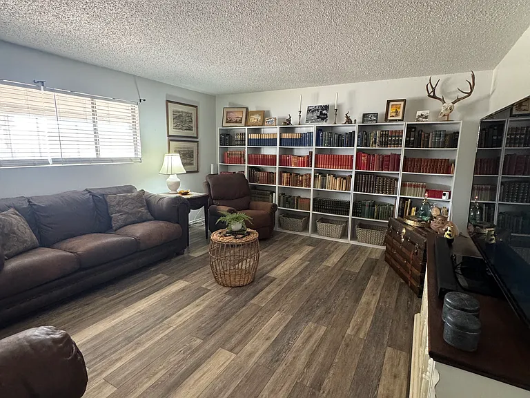 2918 Piedras Rd — Photo 4