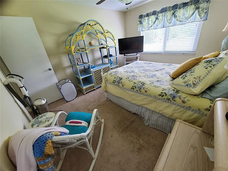 1907 Canterbury Ln #14 — Photo 12