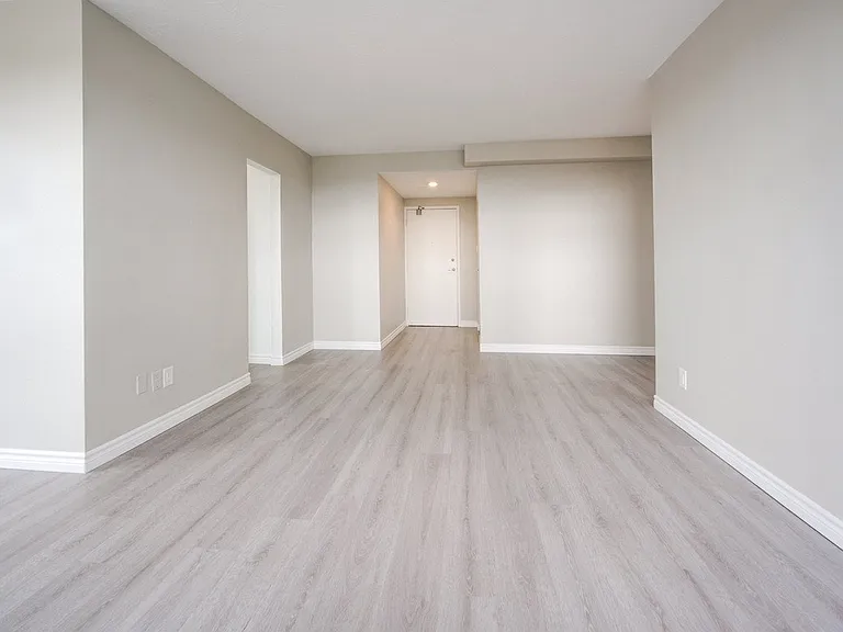 12 Proctor Blvd — Photo 12