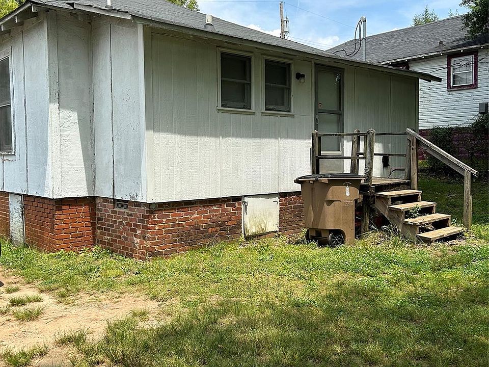 2nd image of 328 Weathers St