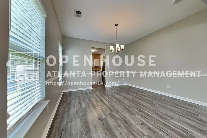 3947 Rosebud Park Dr — Photo 8