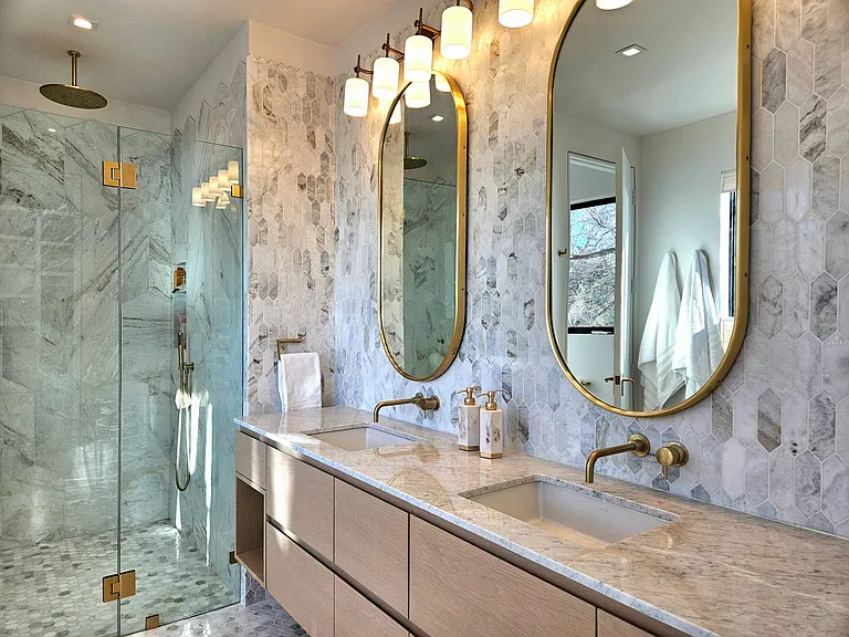 599 Peconic Bay Blvd — Photo 30
