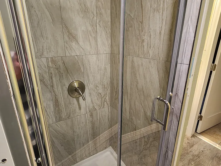 1042 N Clarkson St #1 — Photo 11