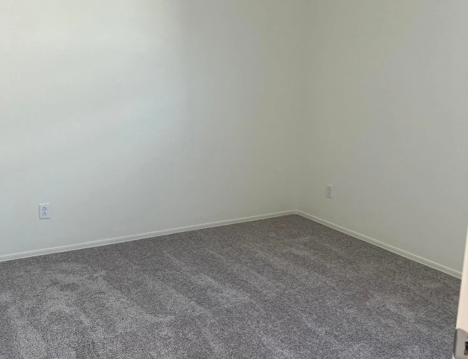 5 bed, 3.5 bath, 2913 sqft, $3,295 — Photo 4