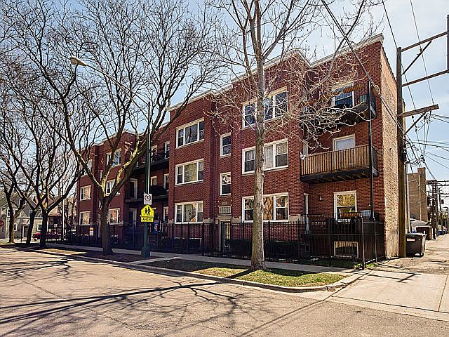 1st image of 3507 W Wilson Ave APT 1