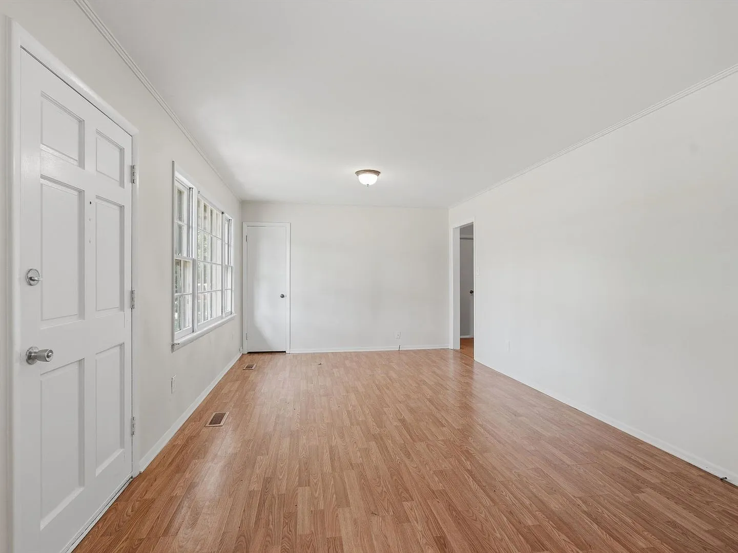 Close to Downtown Athens! Established neighborhood! — Photo 4