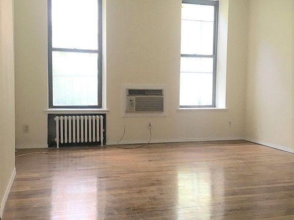3rd image of 170 E 89th St APT 1W