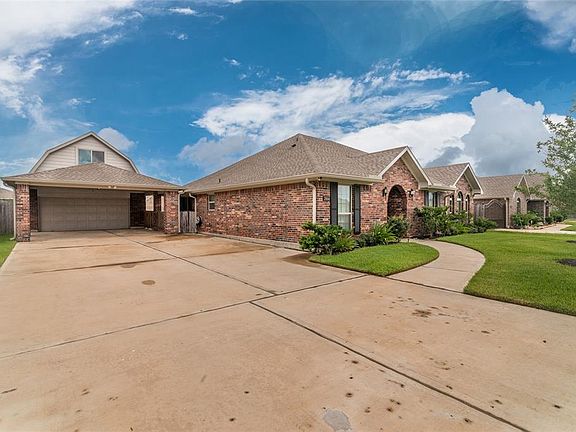 3rd image of 2004 Montezuma Ln