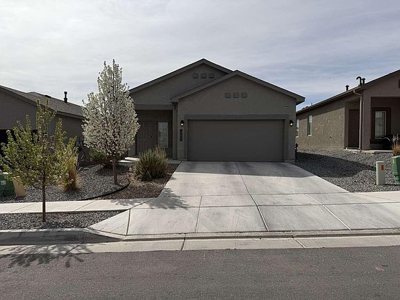 2nd image of 10652 Aspiration Ln SW