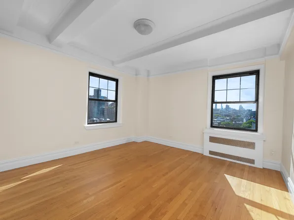 95 Christopher Street 12J image 6 of 6