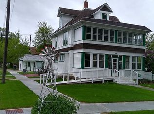 389 N 11th Ave, Forsyth, MT 59327