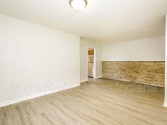 4th image of 7306 North Dr